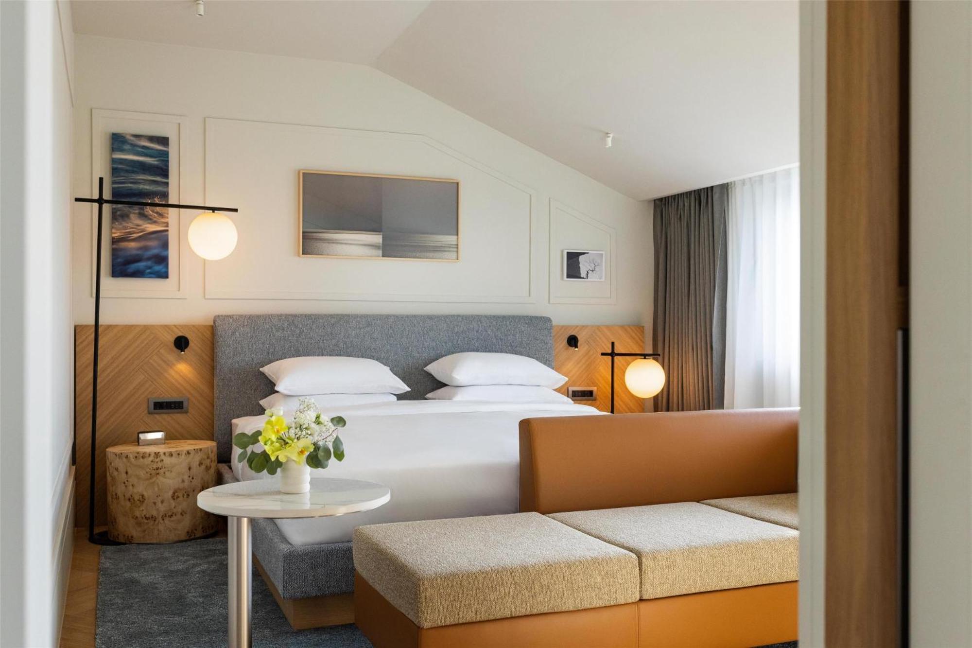 Hyatt Regency Hotel 5*