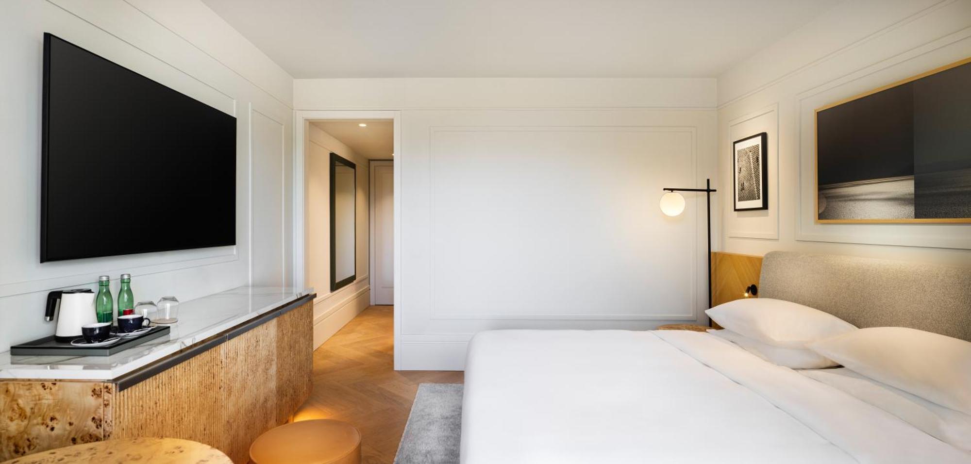 Hyatt Regency Hotel 5*